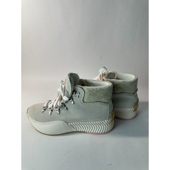 Sorel Out N About III Conquest Women's Chalk/Sea Salt Boots Size 6 - Picture 3 of 10